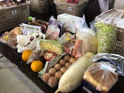 寄付で集まった食材